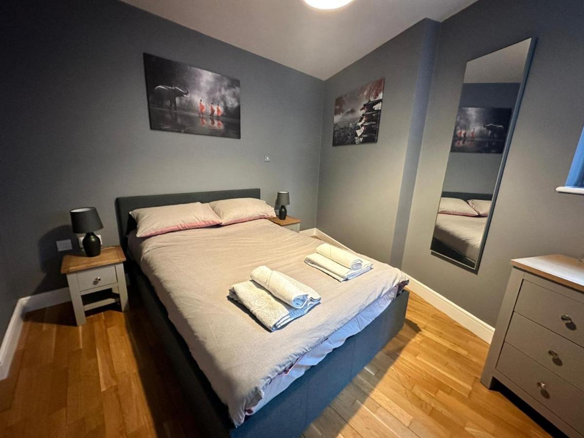 Fantastic And Modern City Centre Flat With Free Parking! Cardiff Exterior photo